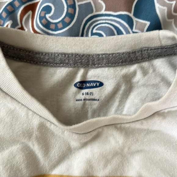 Old Navy white long sleeve graphic tee size 6/7. Space graphic - Picture 3 of 4